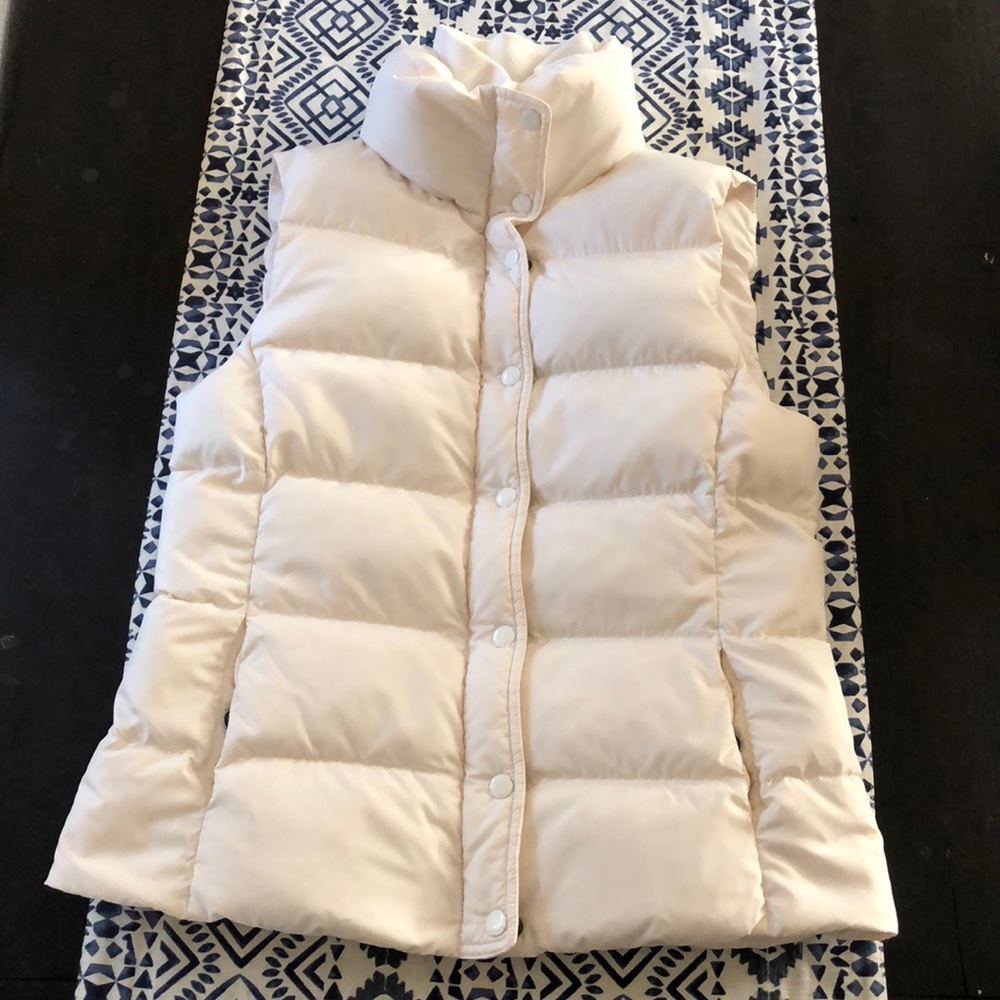 J Crew Ivory puffer vest size small